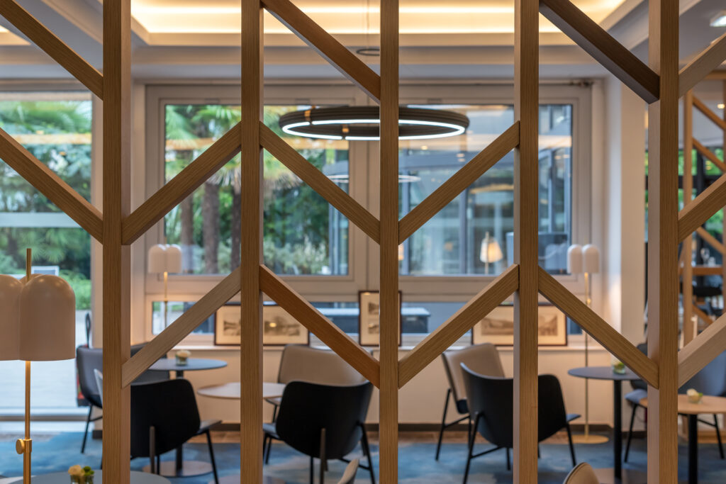 Bar lounge hôtel DoubleTree by Hilton Paris Bougival