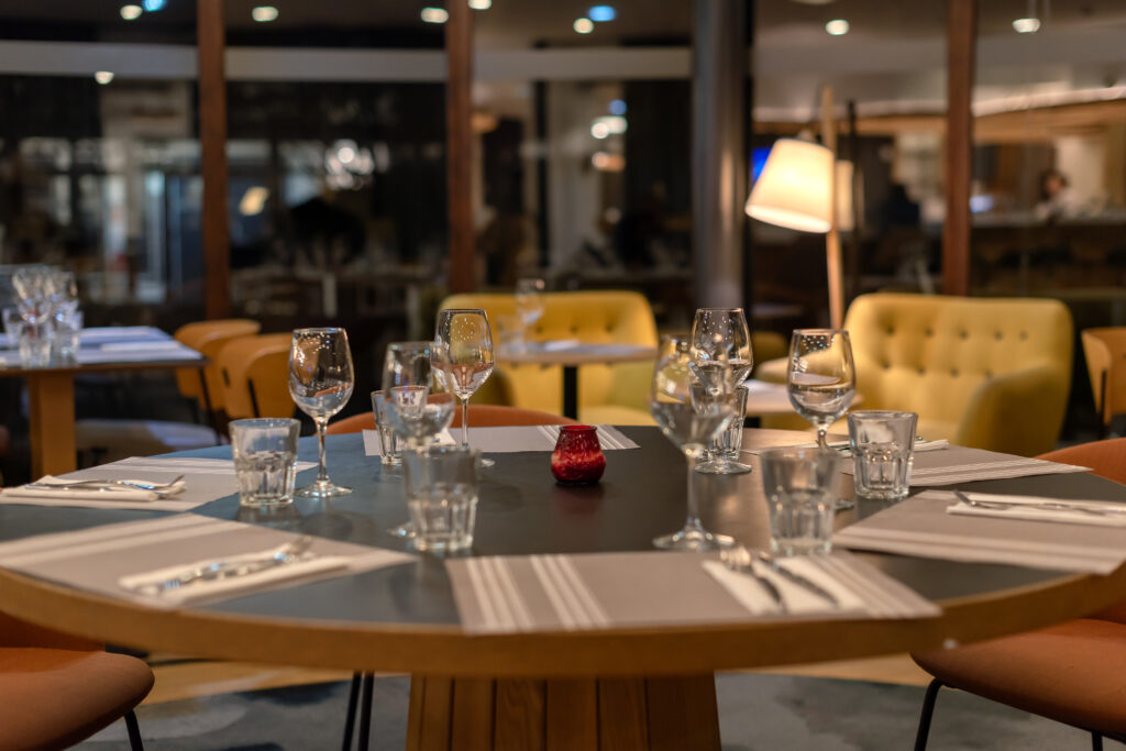 Bar Hôtel DoubleTree Paris Bougival